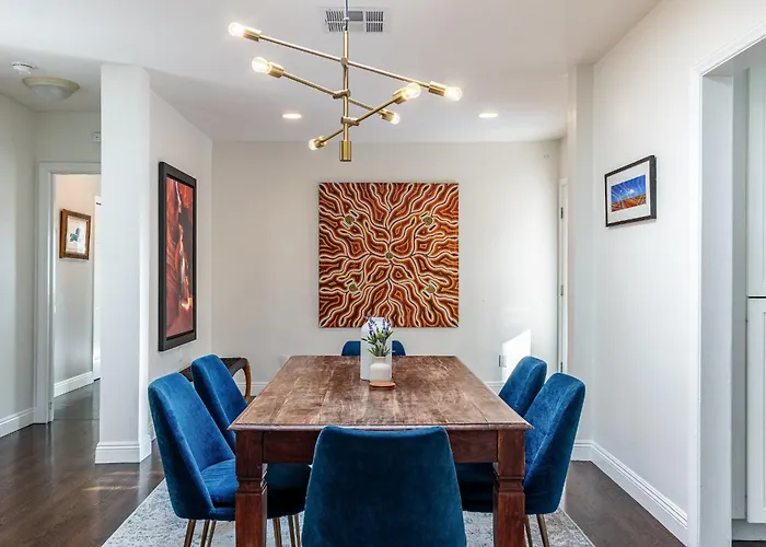 Cozy La Getaway With Hot Tub, 10 Min To Beach